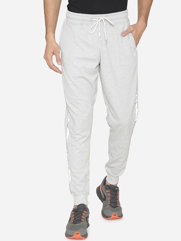 Men White Solid Joggers – ManQ