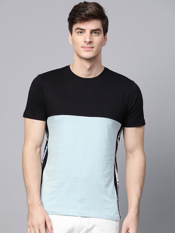 Men Blue & Black Colourblocked Round Neck T-shirt - ManQ