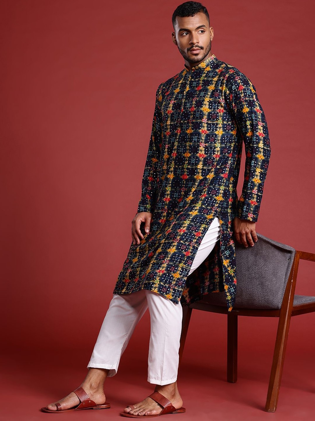 Bandhani Printed Mandarin Collar Pure Cotton Straight Kurta - Image 4