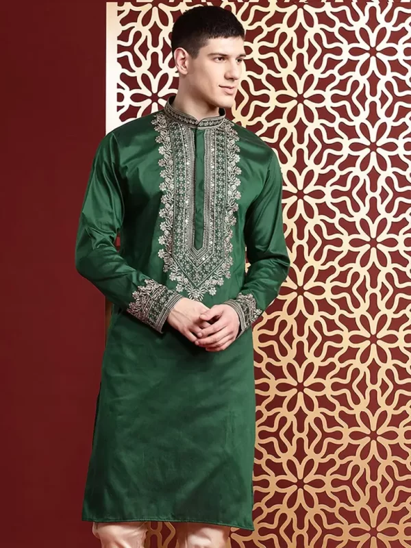 Floral Embroidered Mandarin Collar Sequins Straight Kurta