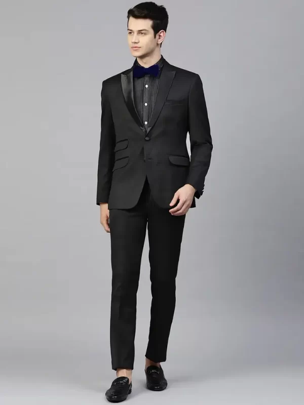 Men Black Solid Slim Fit Tuxedo Suit
