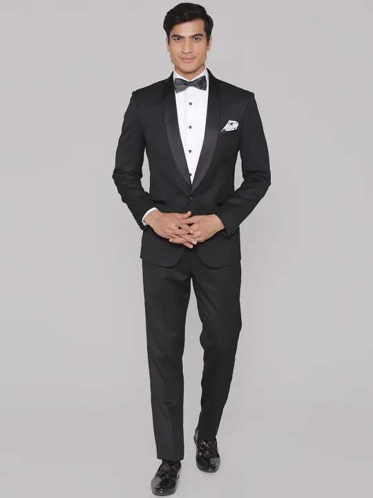 Men Black Solid Slim Fit Tuxedo Suit