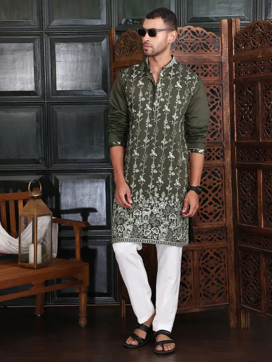 Men Floral Embroidered Sequinned Kurta