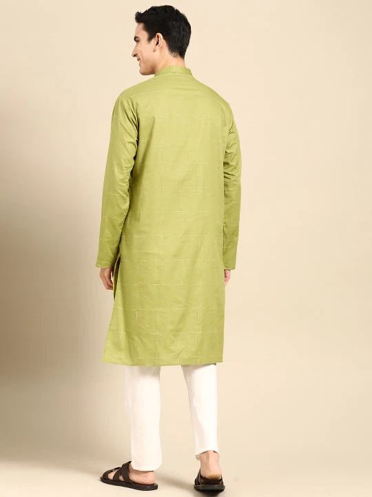 Men Printed Regular Pure Cotton Kurta with Pyjamas - Image 3
