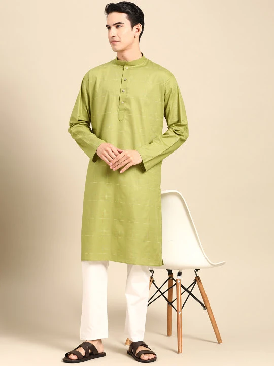 Men Printed Regular Pure Cotton Kurta with Pyjamas - Image 4
